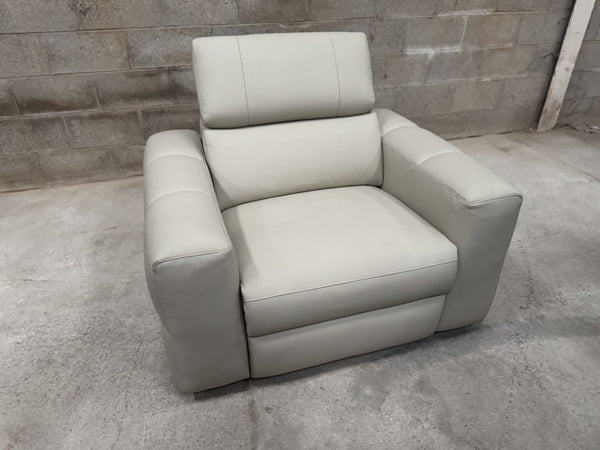 Lazyboy COLORADO Off White Snuggle/Cuddle Armchair Power Recliner + Headrest 16