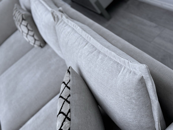 Furniture Village SUMPTUOUS Cream Fabric Corner Sofa 3/CNR/1 RRP £38956