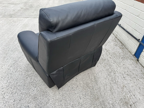 LA-Z-BOY WINCHESTER LEATHER MANUAL RECLINER ARMCHAIR - Black17