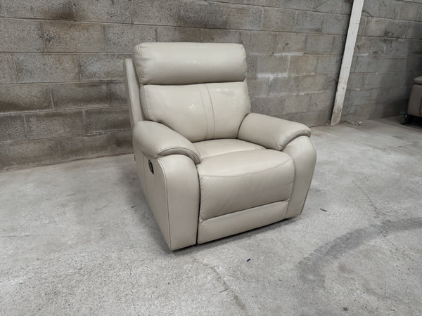 Lazyboy  WINCHESTER Manual Recliner Armchair Sofa  in Cream Leather 1