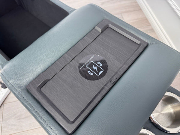 Sofology Plaza Console Peacock Leather Cup Holders Wireless Charging Socket5