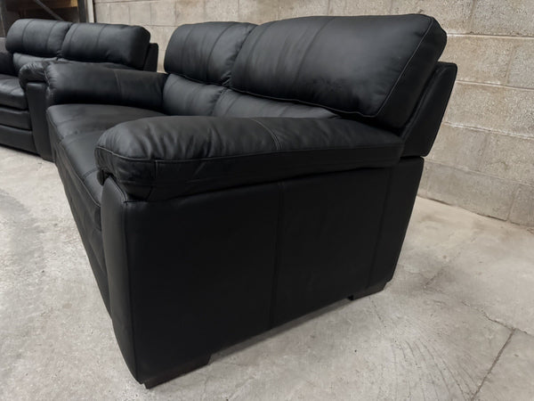Furniture Village Cozee Black Leather Standard 3 & 2 Seater Sofa Set13