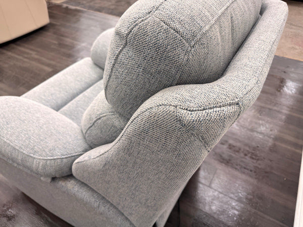 G Plan Kingsbury Power Recliner Armchair Woven Light Blue/ Grey RRP £242516