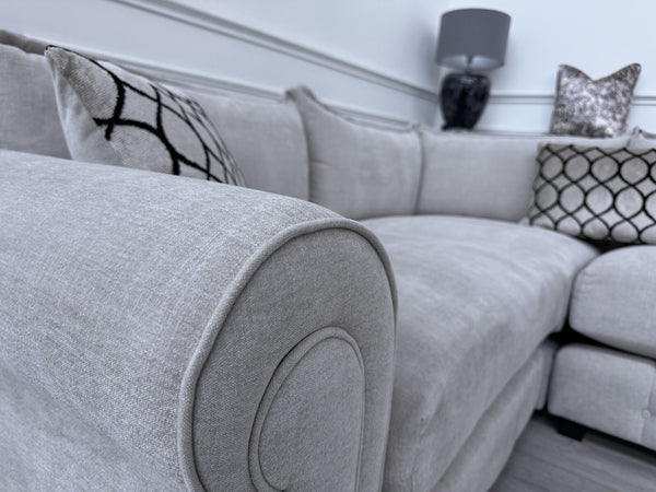 Furniture Village SUMPTUOUS Cream Fabric Corner Sofa 3/CNR/1 RRP £38957