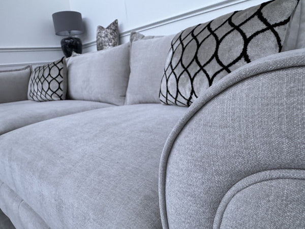 Furniture Village SUMPTUOUS Cream Fabric Corner Sofa 3/CNR/1 RRP £38959