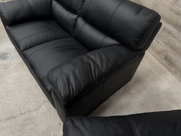 Furniture Village Cozee Black Leather Standard 3 & 2 Seater Sofa Set8