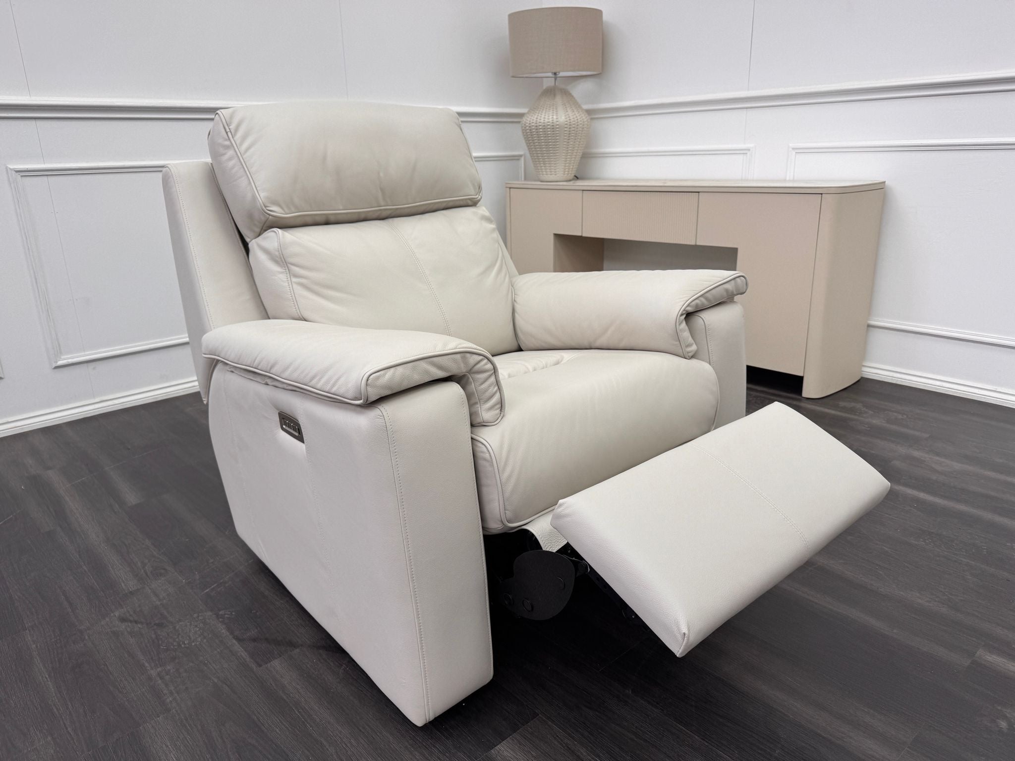 G Plan Harper Off White/ Chalk Leather Power Recliner Armchair Headrest & Lumbar