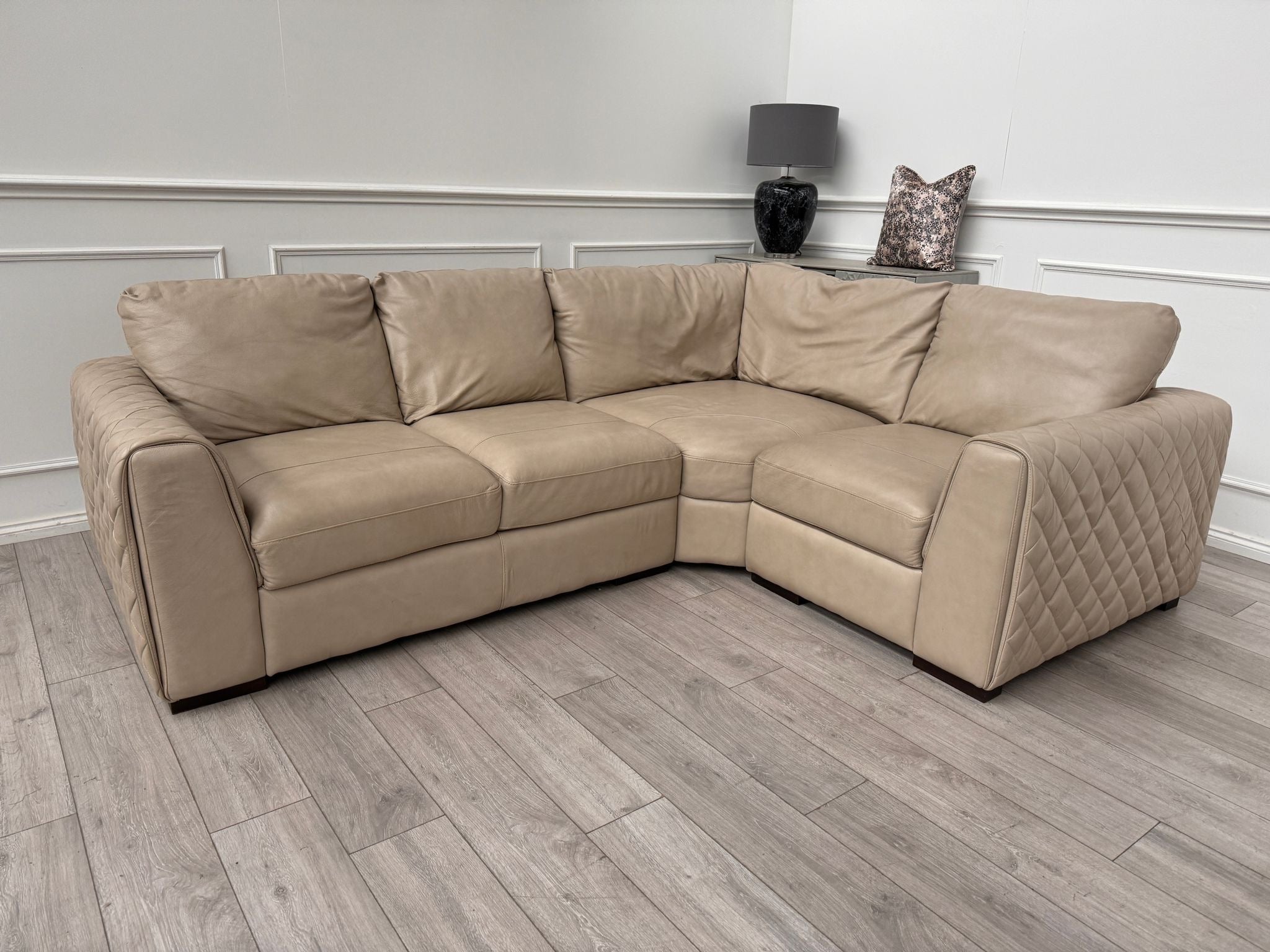 Mazzini Corner Sofa Dakota Ice Cream Leather 3/CNR/1